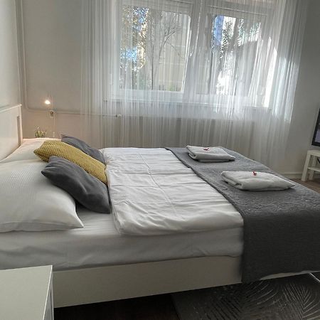 Magnolia Apartman Győr Esterno foto
