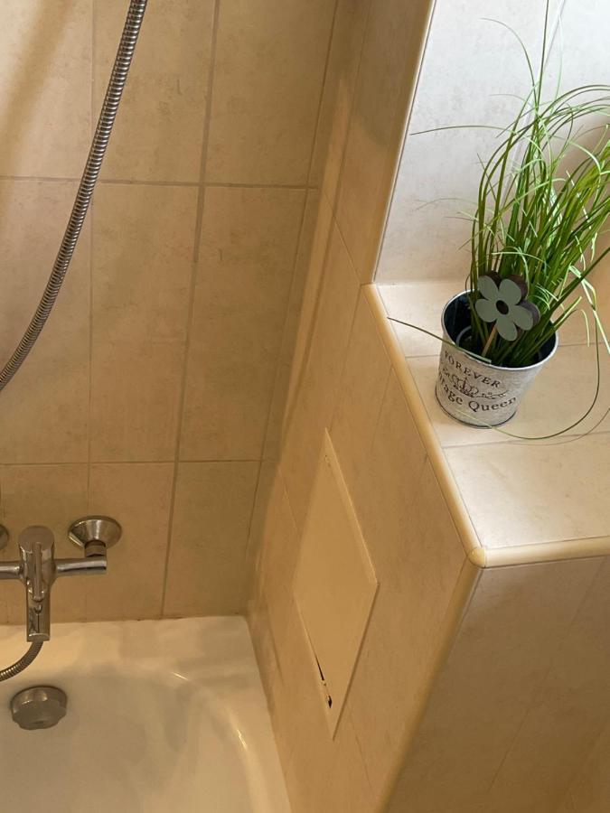 Magnolia Apartman Győr Esterno foto