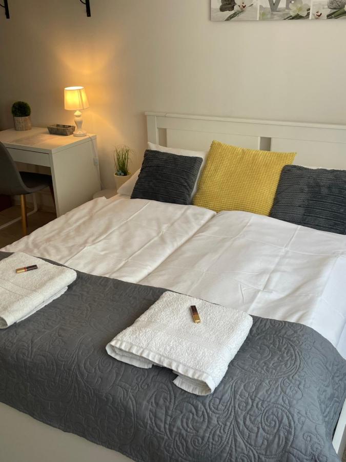 Magnolia Apartman Győr Esterno foto
