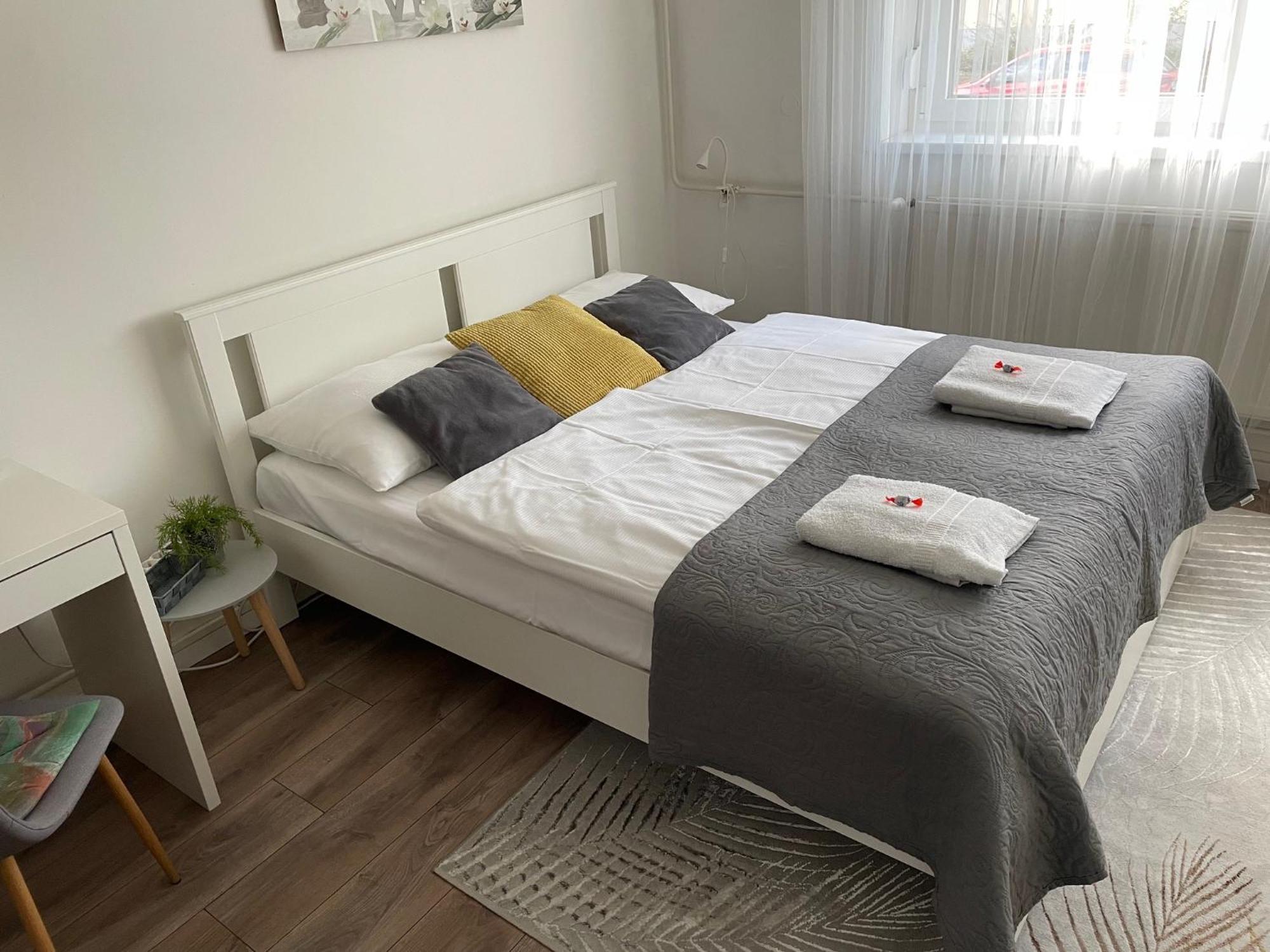 Magnolia Apartman Győr Esterno foto