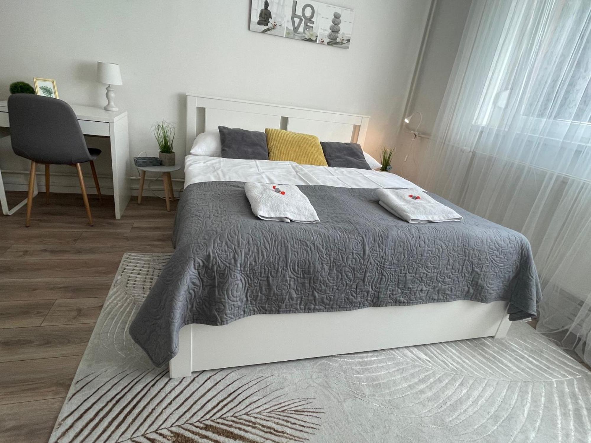 Magnolia Apartman Győr Esterno foto